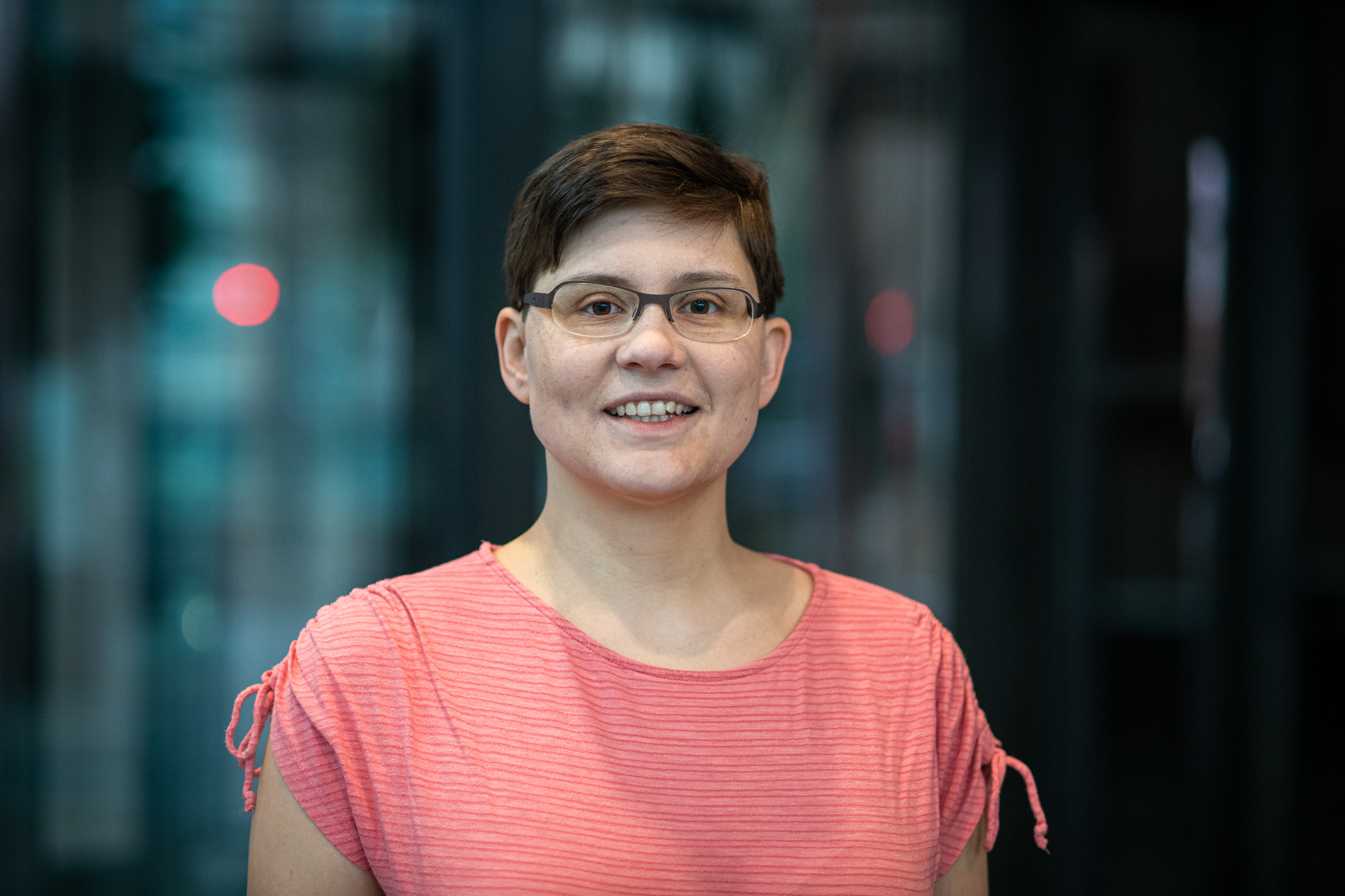 Dr. Jo Nyffeler Dr. Jo Nyffeler